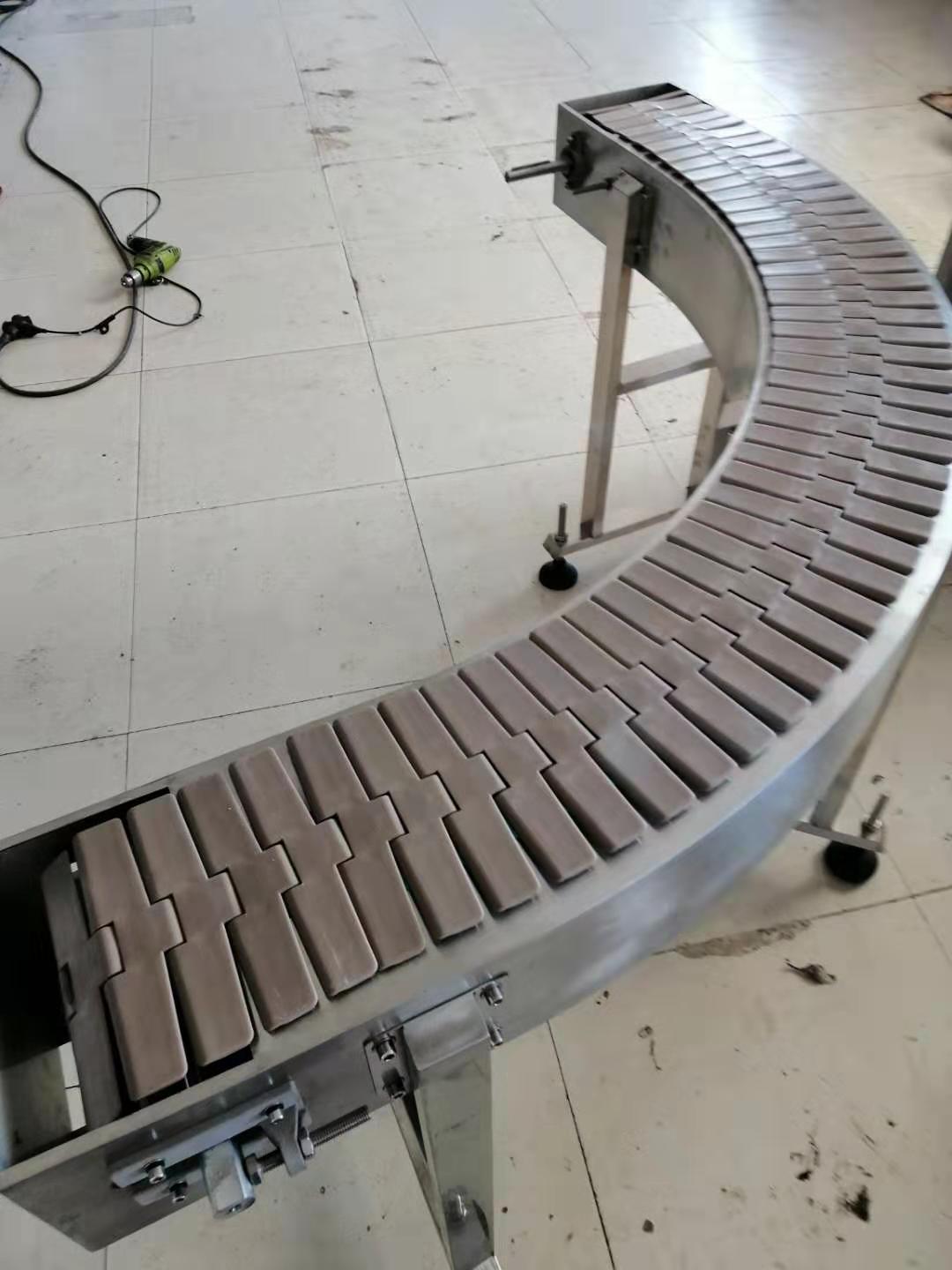 自動(dòng)化流水線設(shè)備：鏈板輸送機(jī)